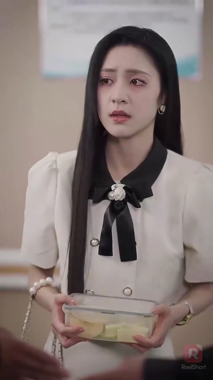 Destins entrelacés : échos dans les cendresPhoto