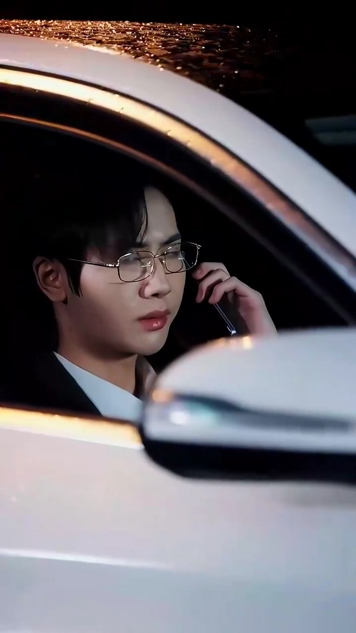 The Tycoon's Puppy LovePhoto