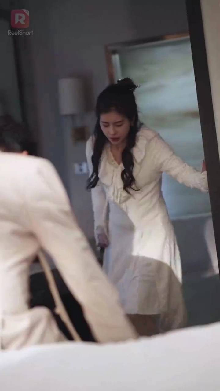 Minggir, Ibu Permaisuri Keren Tibafoto