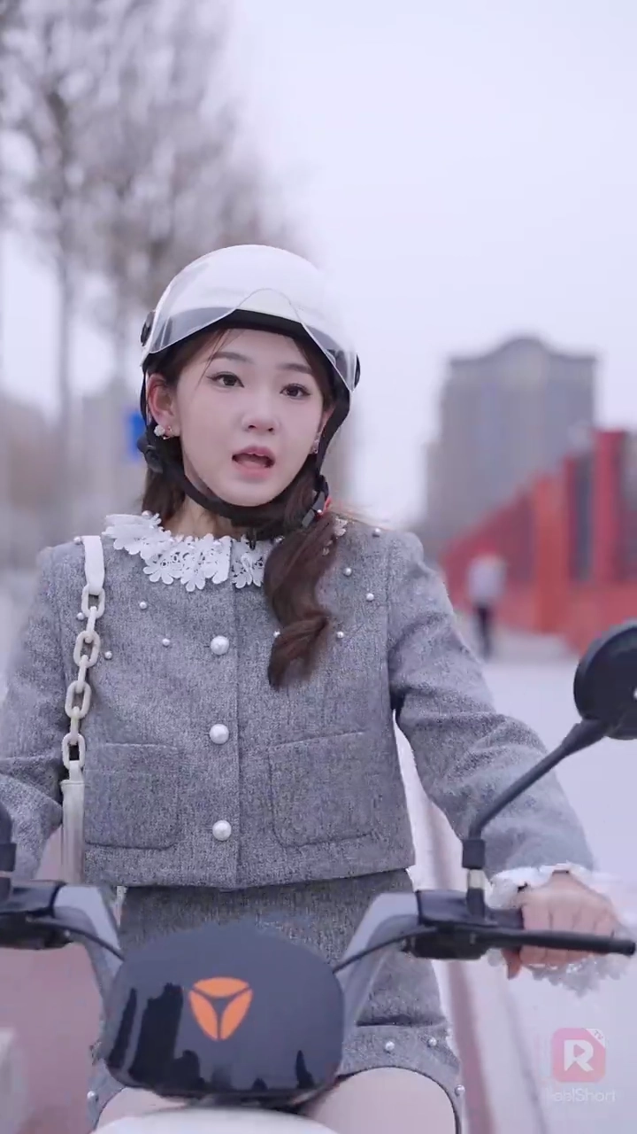 La femme de la vedette travaille ici !Photo