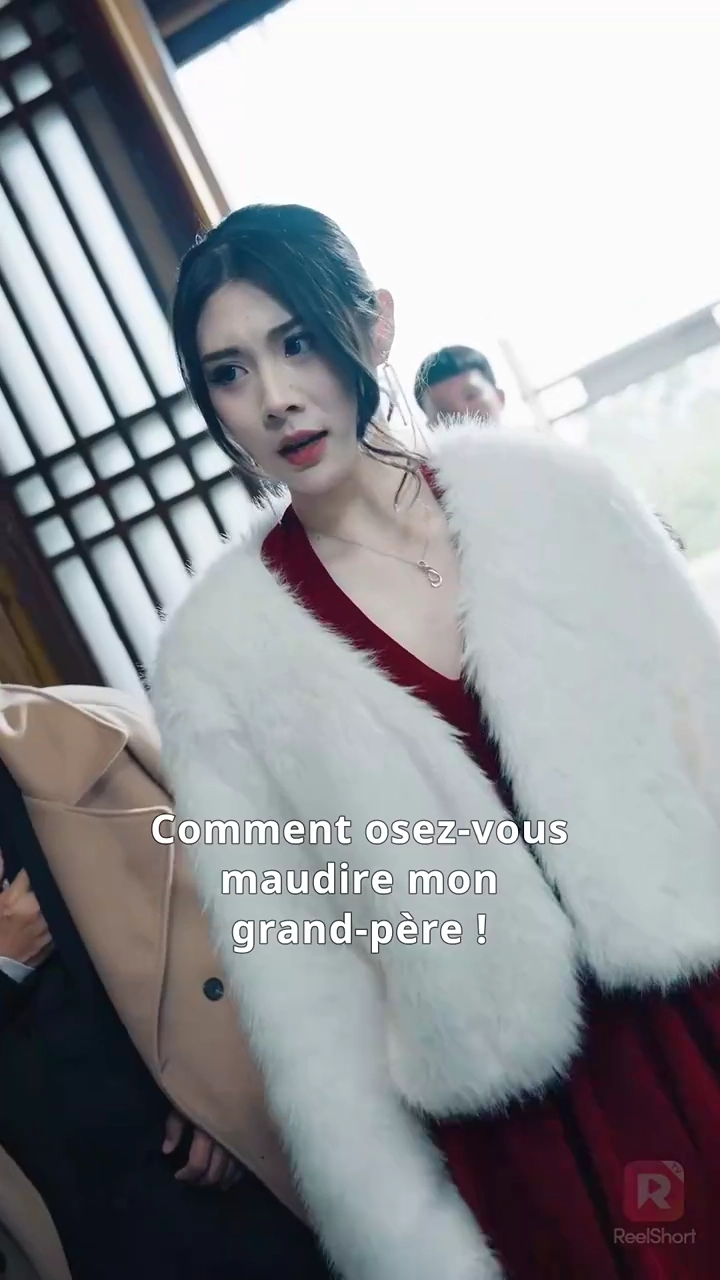 Le protecteur éternel et sa fiancée fragilePhoto