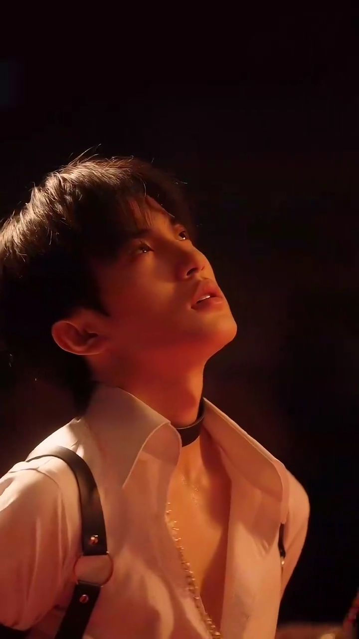 The Love's SubmissivePhoto