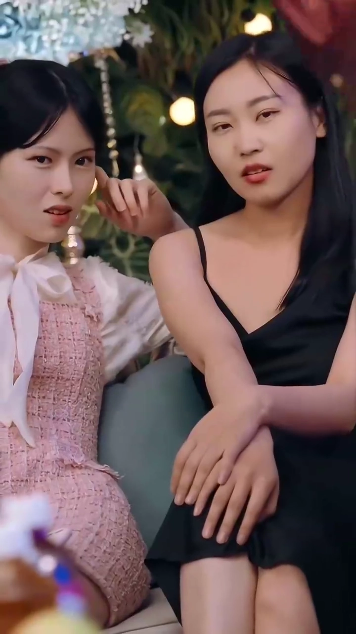 When A Ghost CEO Becomes My Invisible BoyfriendPhoto