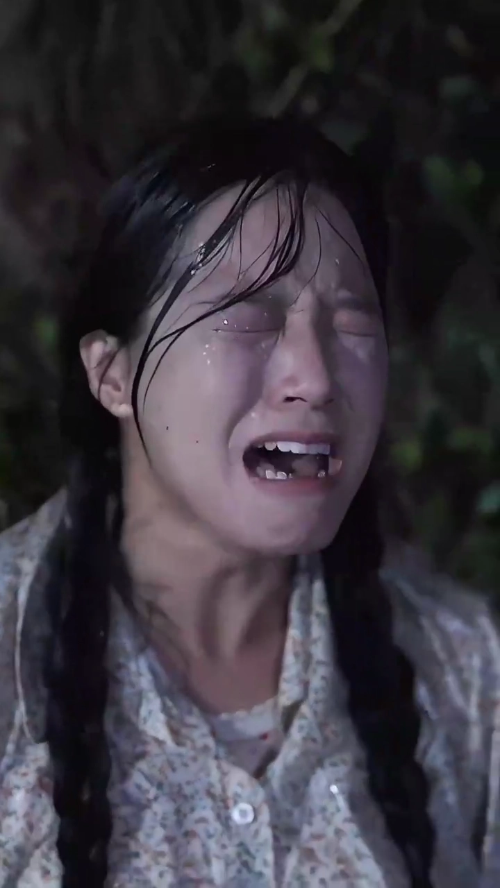 A Wife's Steadfast LovePhoto