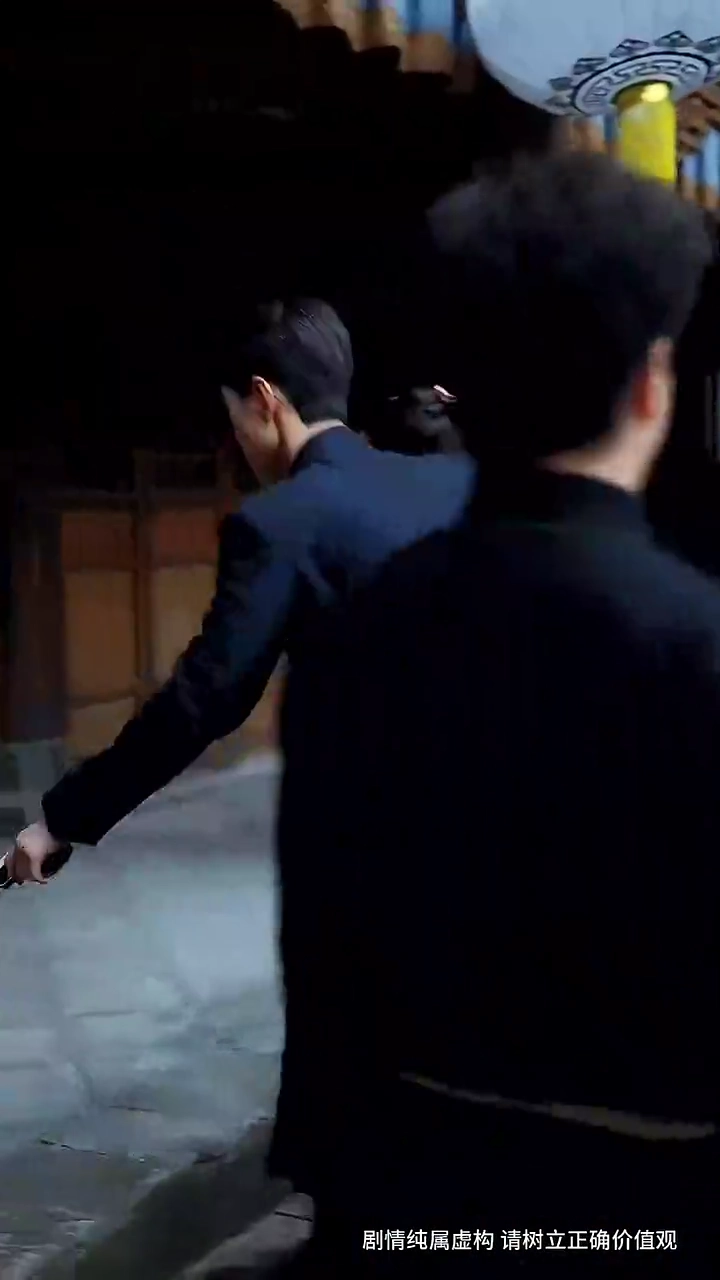 Love In The CrossfirePhoto