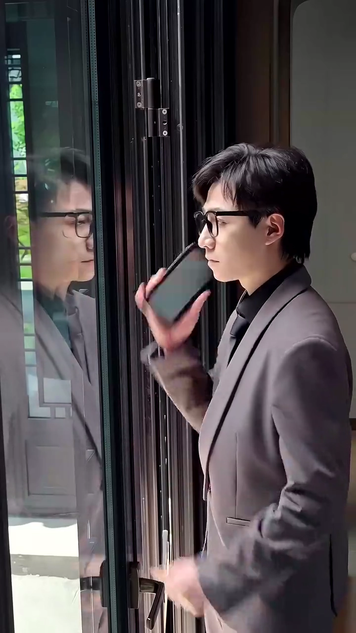 Falling For My GuardPhoto