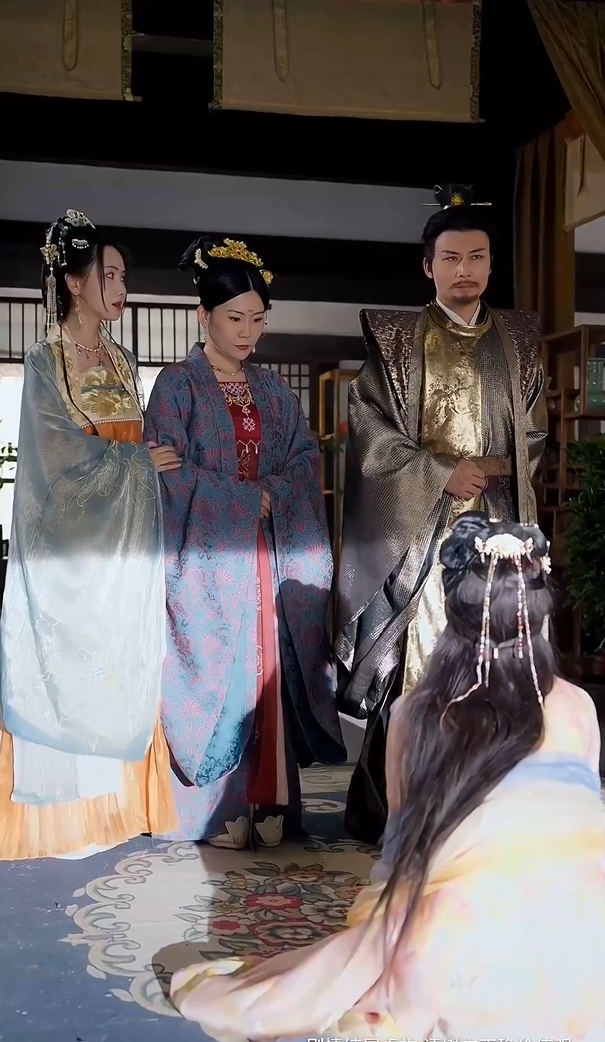 ดวงจันทร์แทนใจรูปภาพ