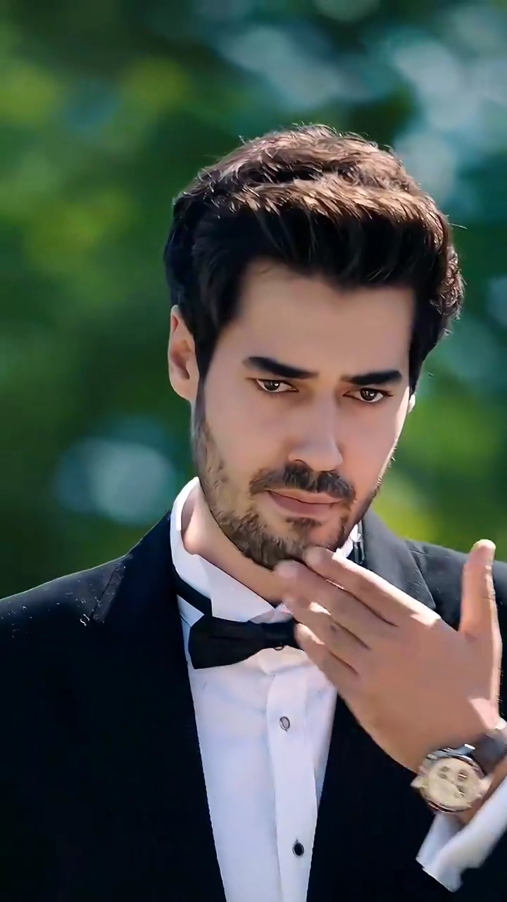 Rahasia Gelap Sang Miliarderfoto