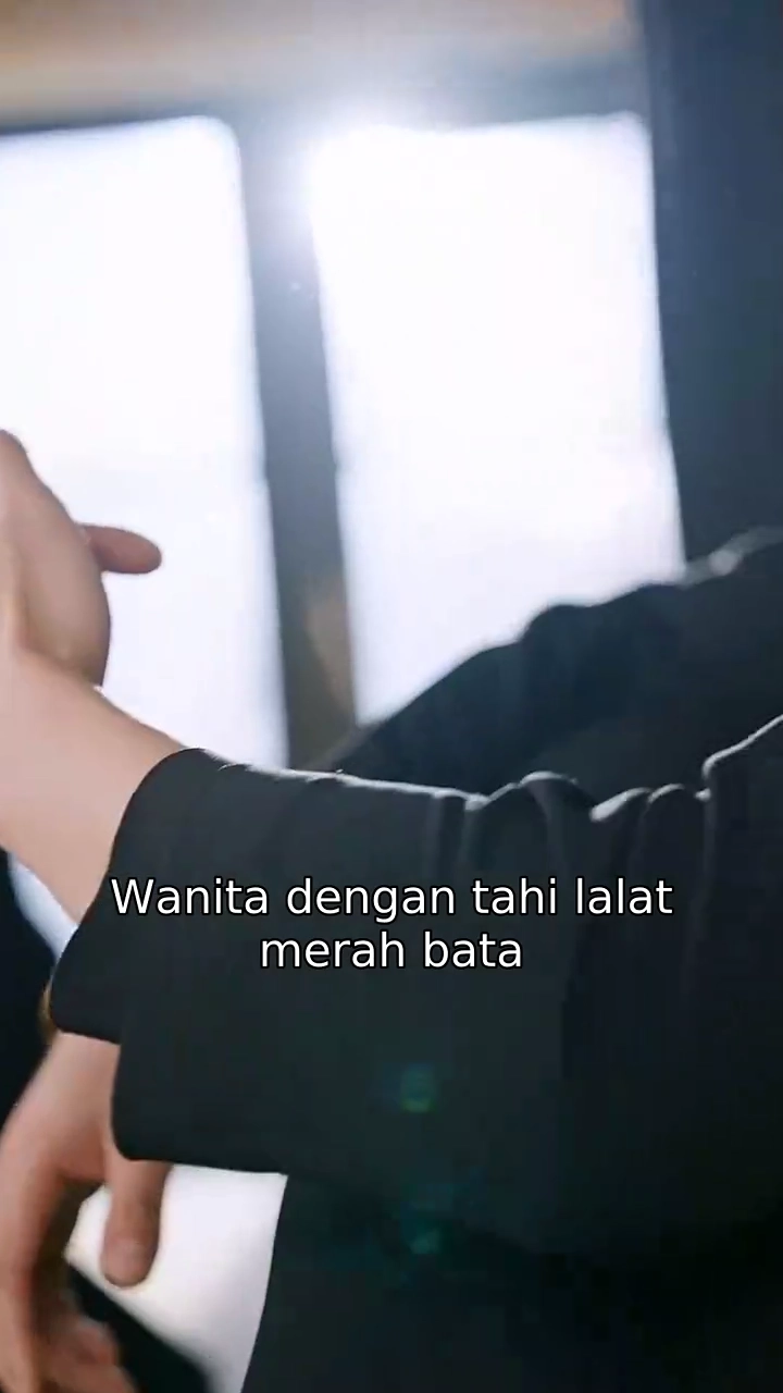 Paradoks Takdir: Cinta Sang Miliarderfoto