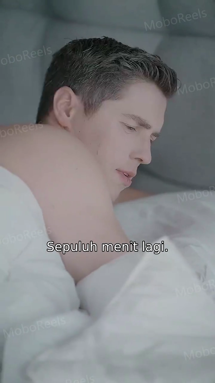 Astaga, Apakah Aku Tidur dengan Bosku?foto