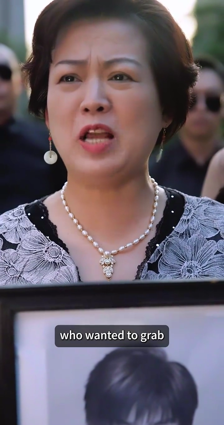 Mr. Ming, You Are Just a SubstitutePhoto