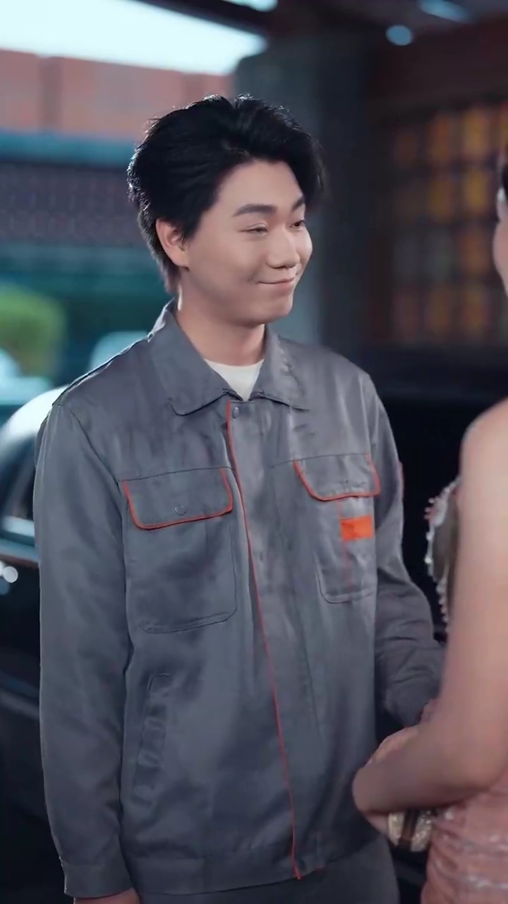 [Versi suara dubbing] Lahir kembali: Perkawinan membalas dendamfoto