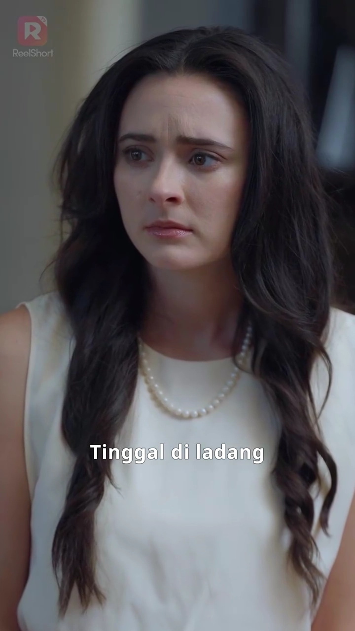 Ikatan Sunyi: Jatuh Cinta pada Petani Dudafoto