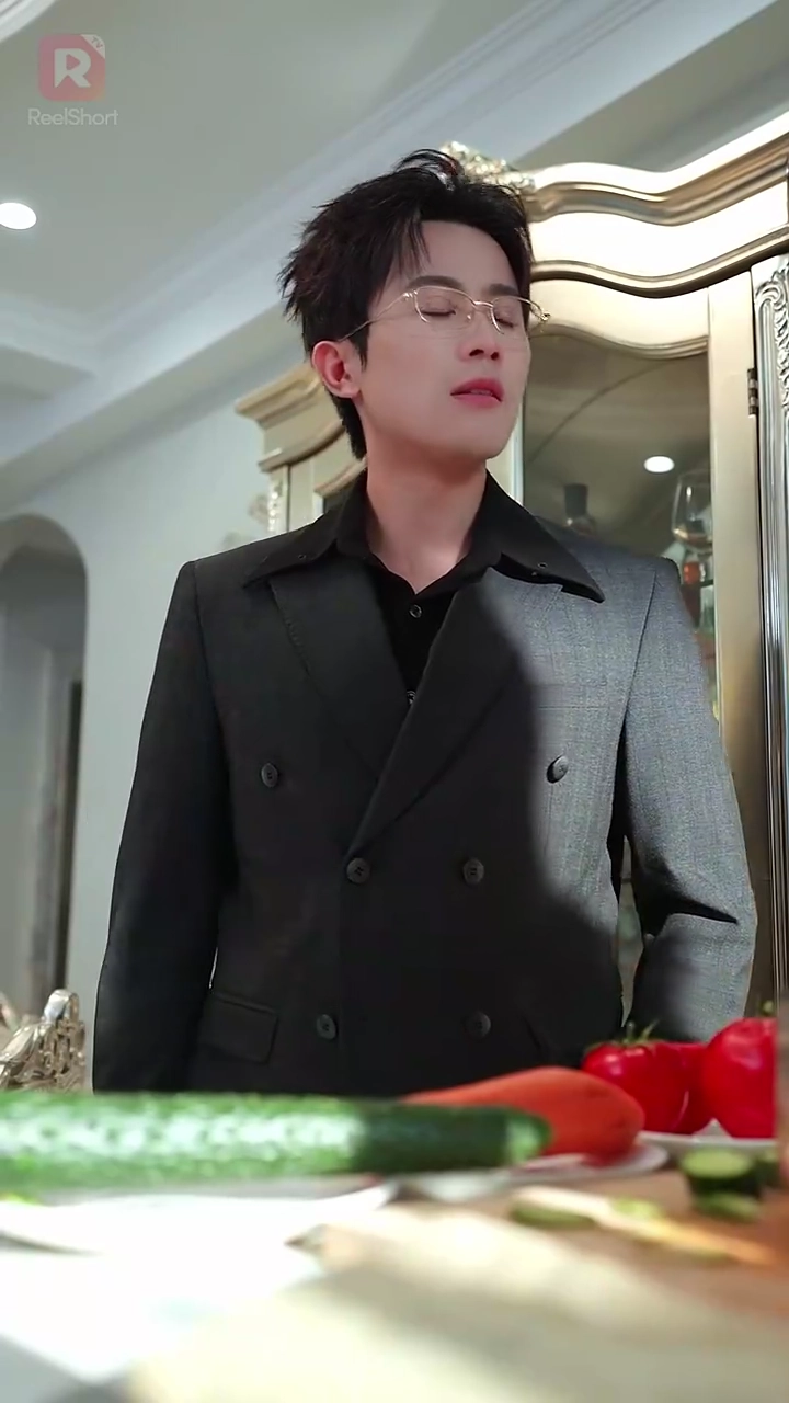 Cerai, Bangkit, Berkuasafoto