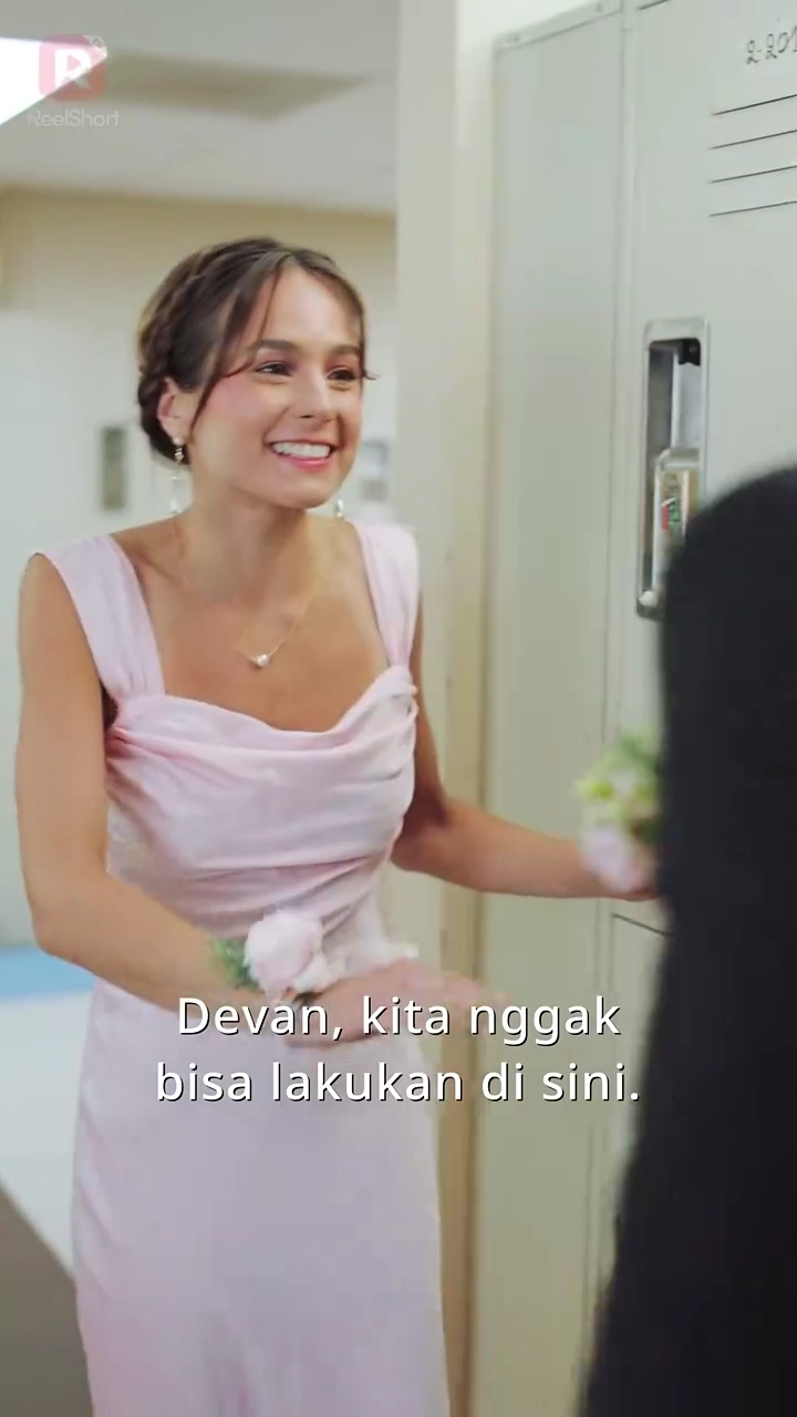 Kakak Tiriku adalah Mantanku?!foto