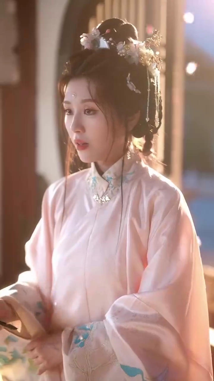 [Versi suara dubbing] Cinta terputus sang putrifoto