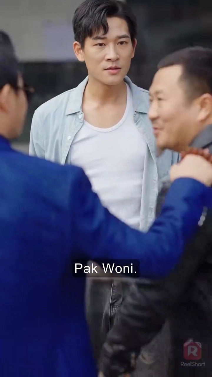 Tuan Muda Ketiga yang Terbuangfoto