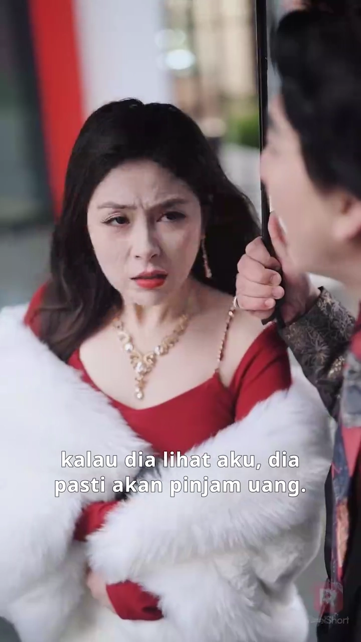 Sewa Pacar Palsu,  Ternyata Dia CEO Rahasia?!foto