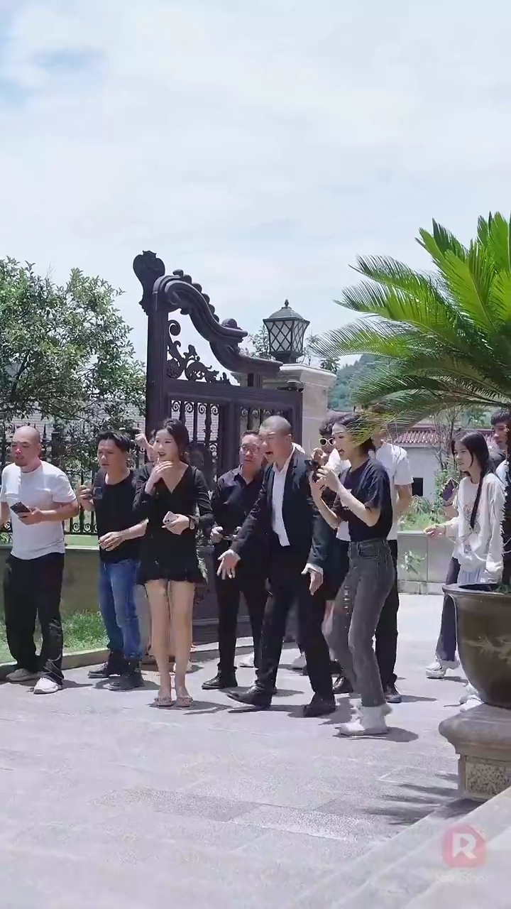 Bereinkarnasi Sebagai Istri CEO Hebatfoto