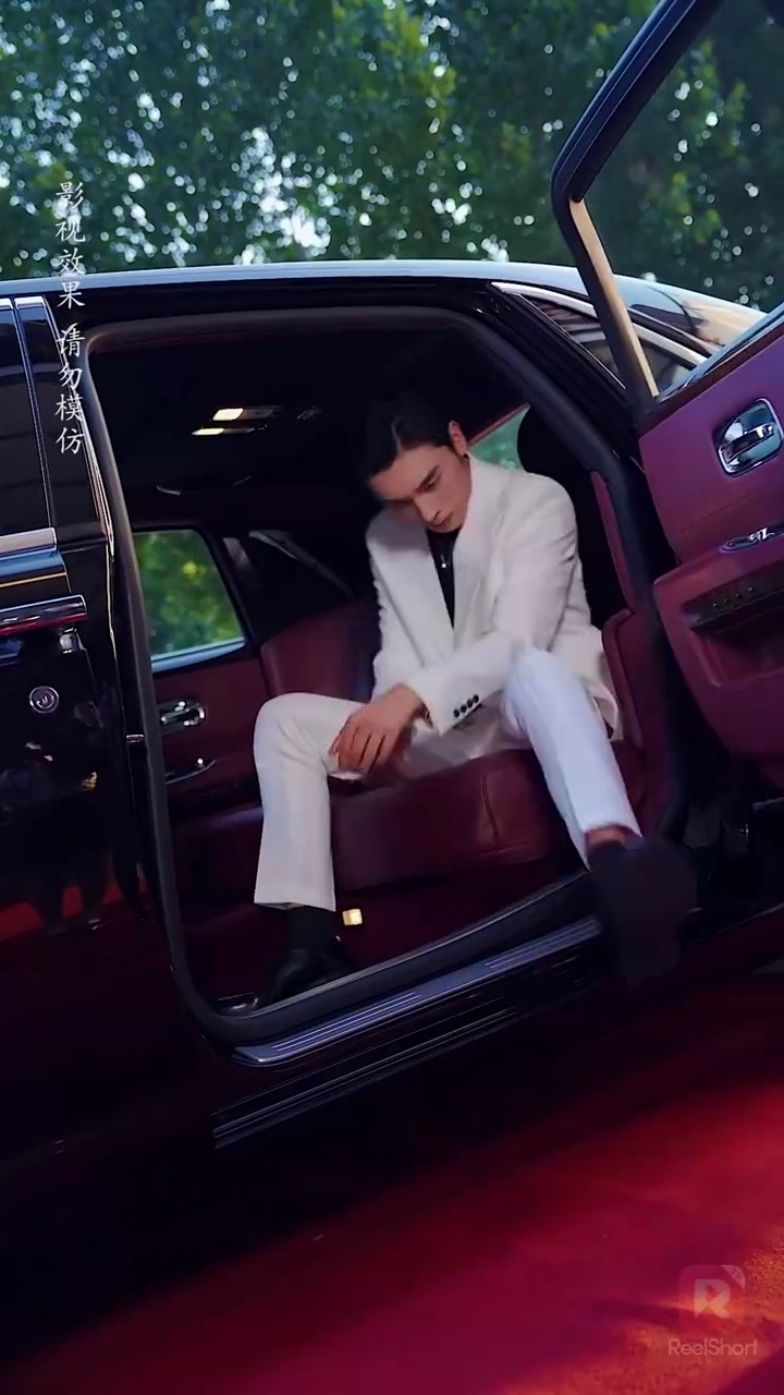 Suami Miliarder Tersembunyikufoto