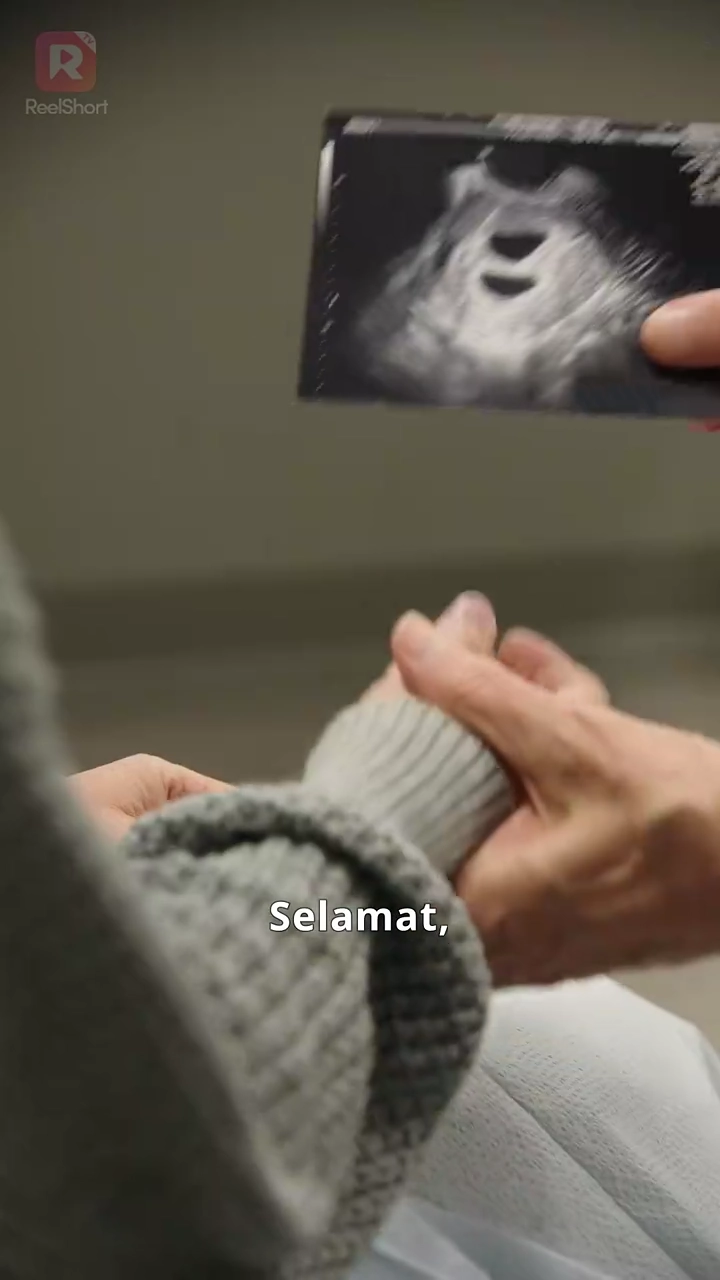 Cinta Terlarang Sang Bujangan Kayafoto