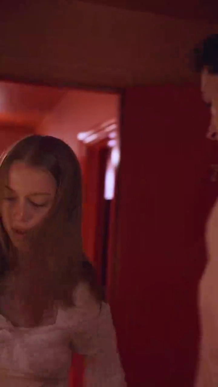 Menemukan Kasih Sayang Sejati di Labirin Cintafoto