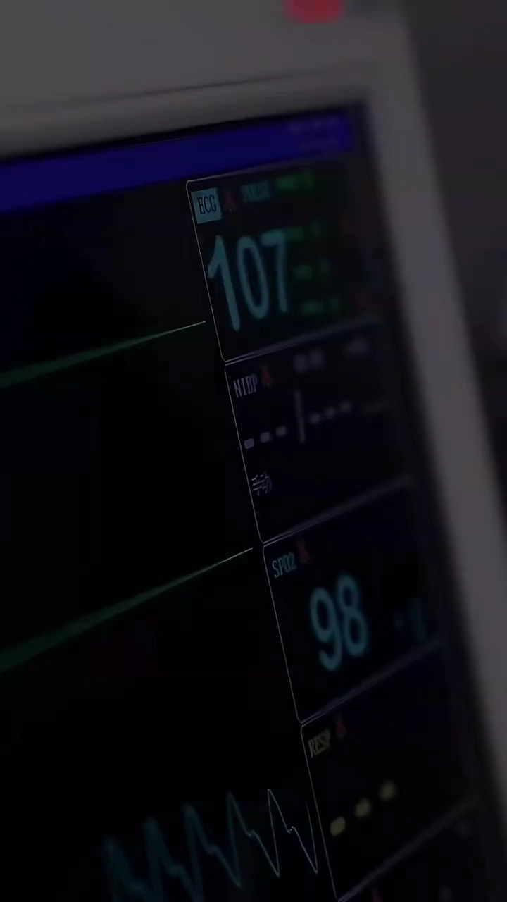 Matahari di Antara Dua Duniafoto