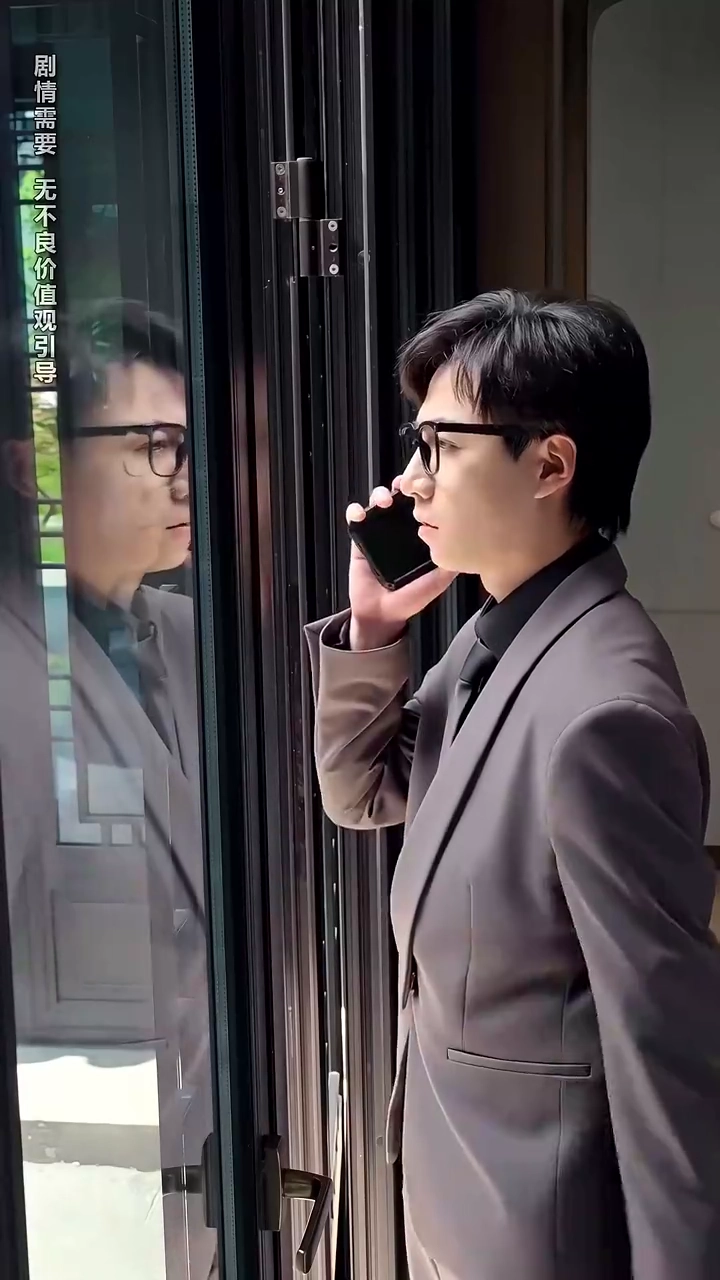 Papa Patron, Maman TueusePhoto