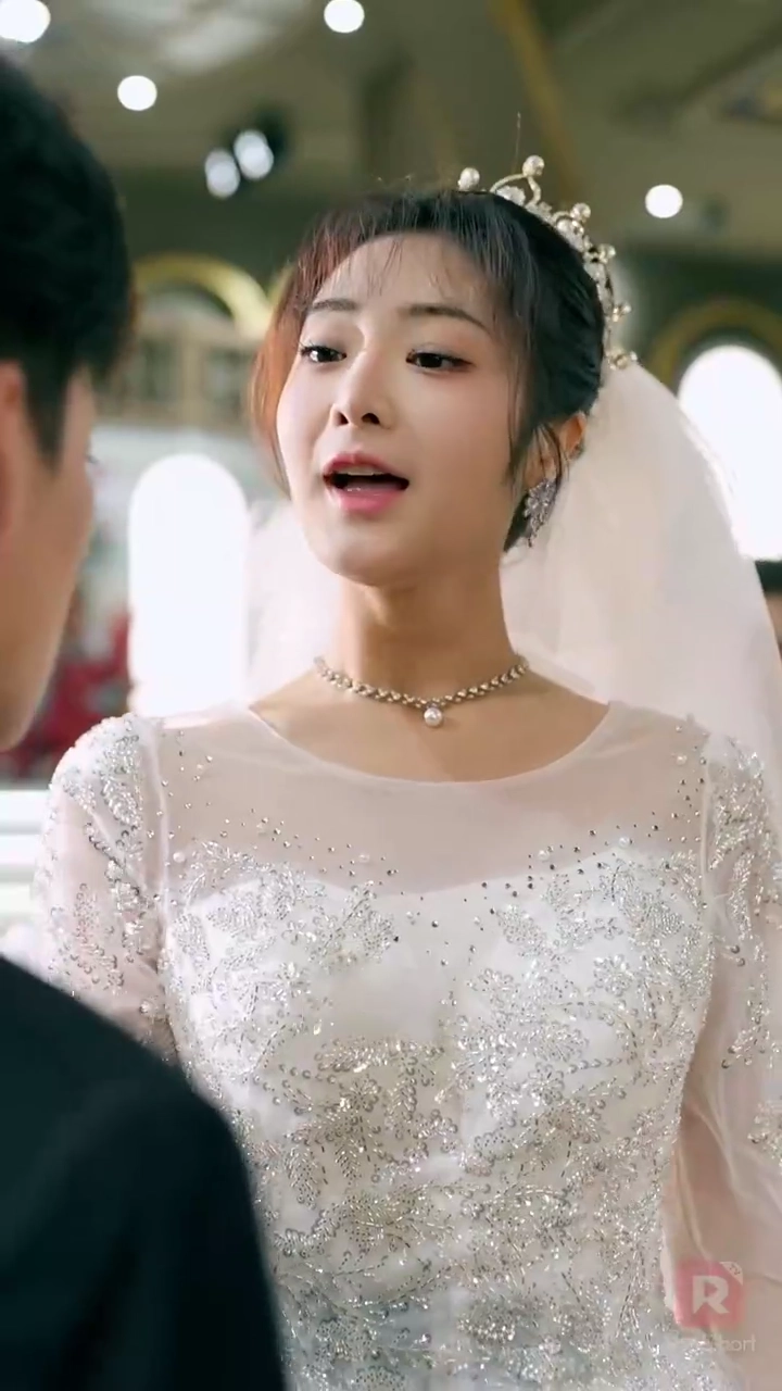 La triple vie de mon mari milliardairePhoto