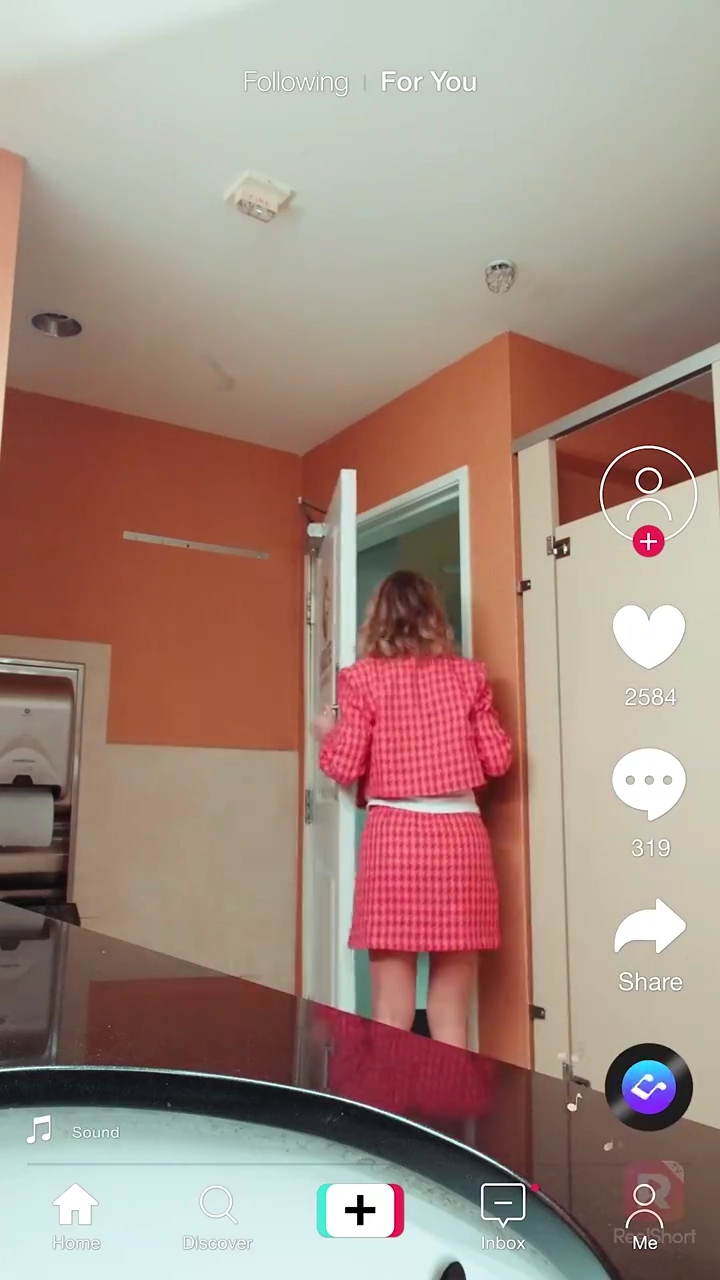 Une Photo Intime Envoyée À Mon Boss SexyPhoto