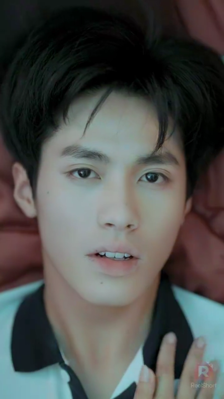 Son oiseau en cagePhoto