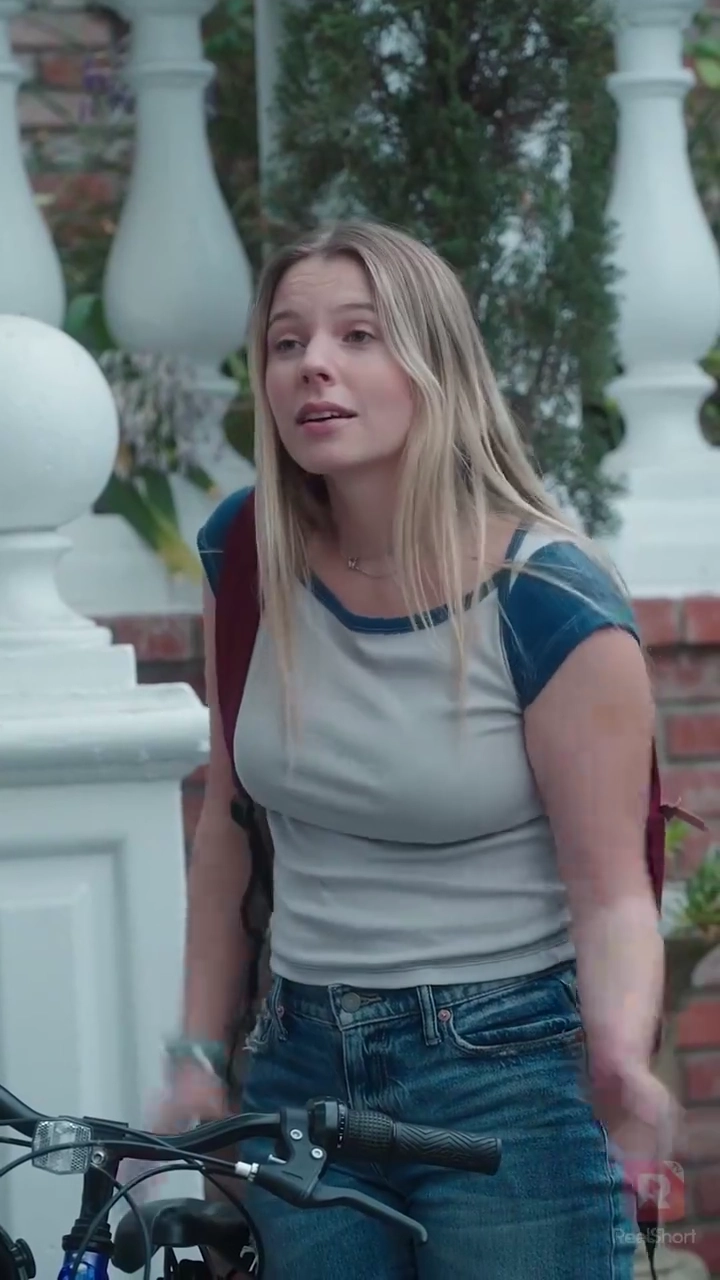 [Doublé] Véritable héritière contre fausse reine des abeillesPhoto