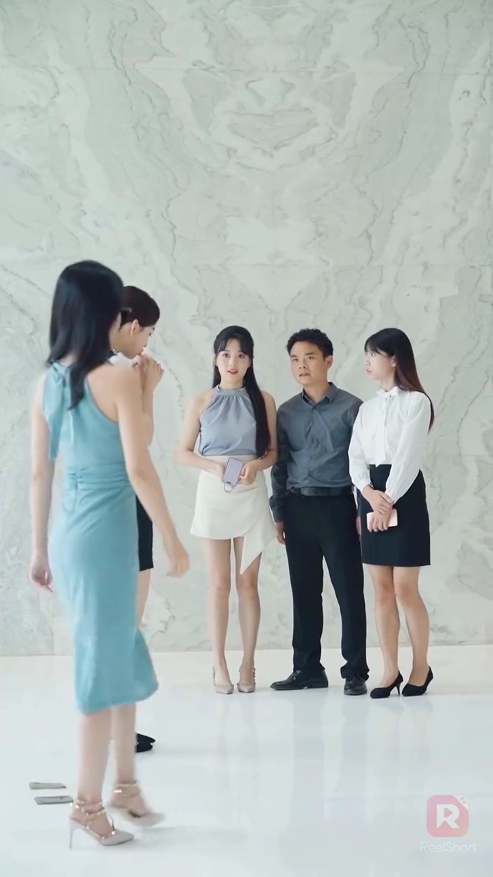 De la pauvreté au pouvoir : l'héritière cachéePhoto