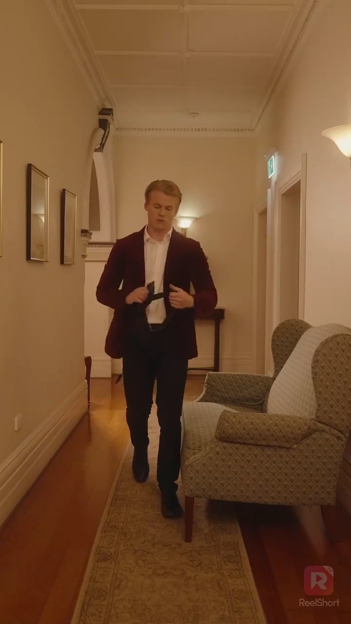 J'ai engagé un babysitter milliardairePhoto