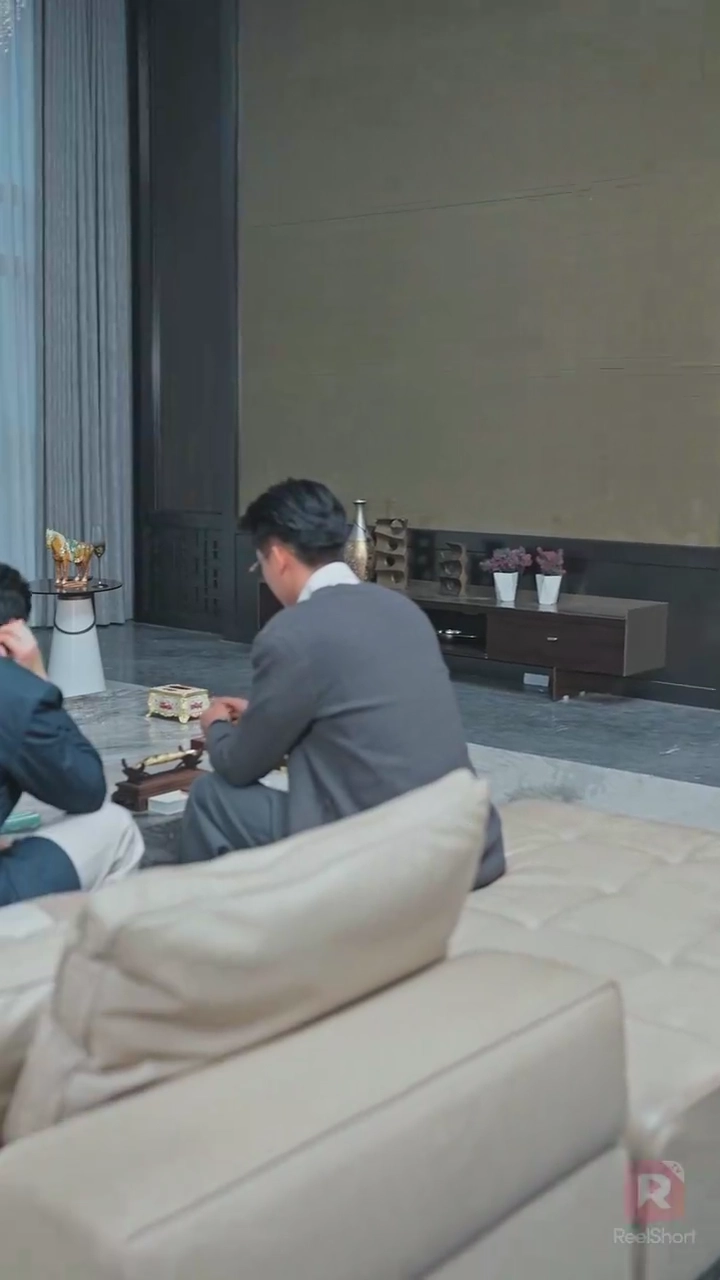 夫と妹に裏切られた私、 今度は私の番写真