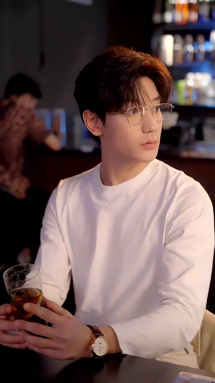 แองเจลิกาพบกับเยเกอร์ไมสเตอร์รูปภาพ