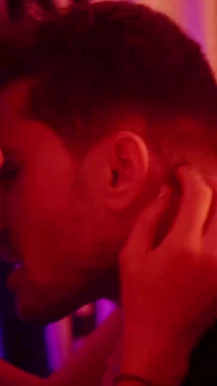 ความรักจอมปลอมรูปภาพ