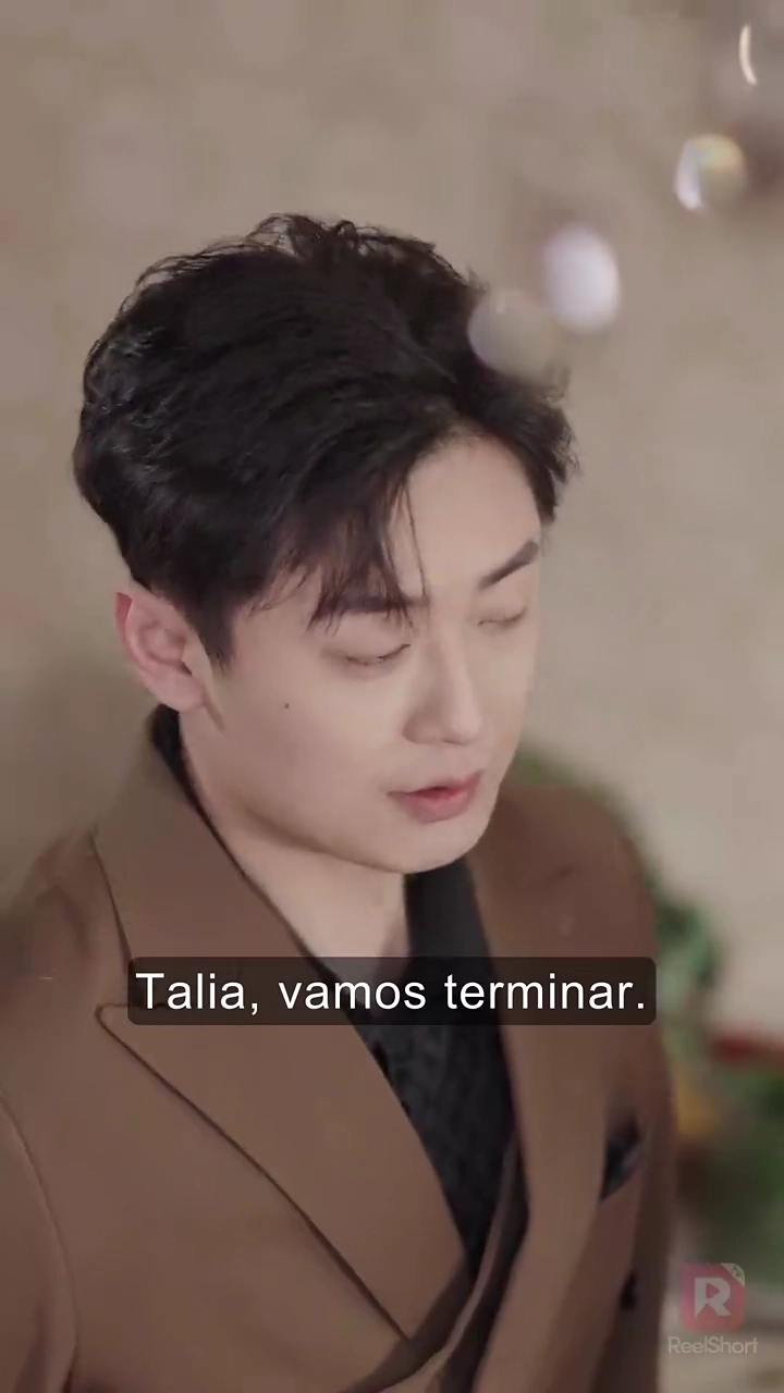 Após o Término, Mimada por Três Irmãos PoderososFoto