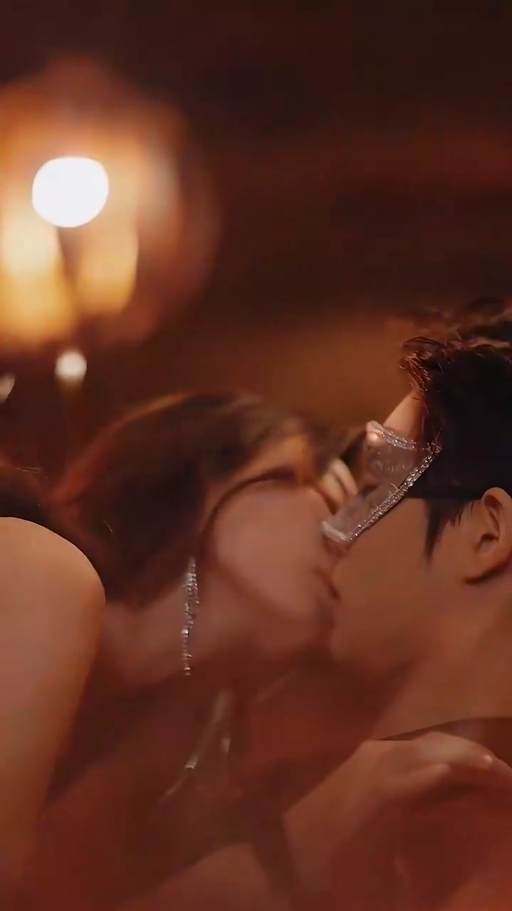 ホストと一夜、まさか社長で4児の父！？写真