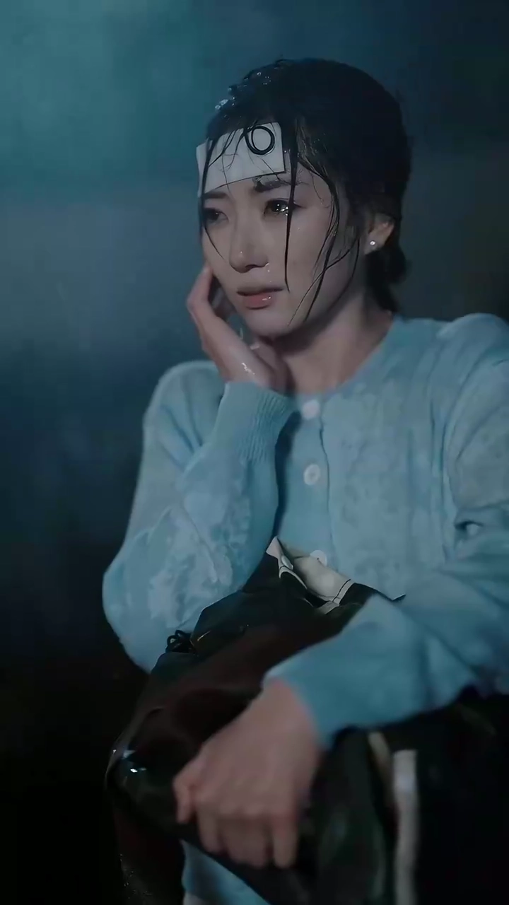 Mom in a Cat's BodyPhoto