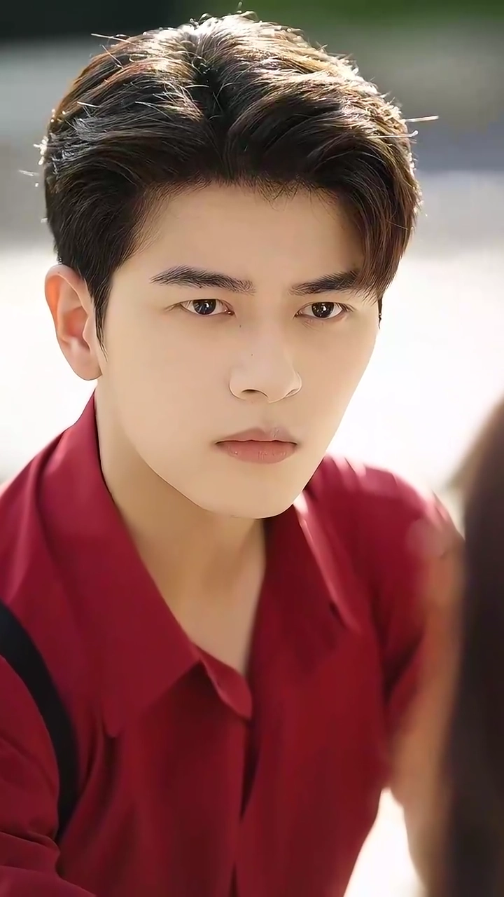 Her Mysterious New HusbandPhoto