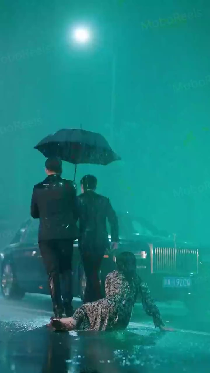 Escaping the Mirage of LovePhoto