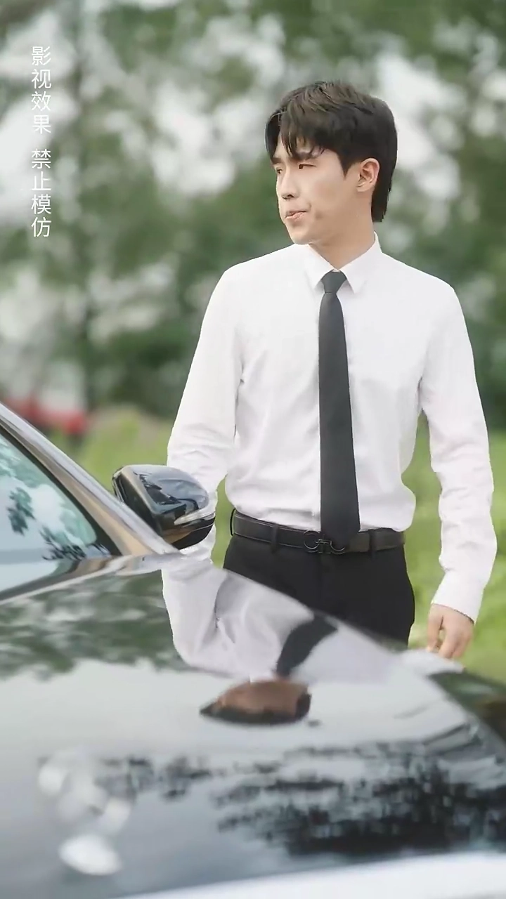 His Cool and Sweet WifePhoto