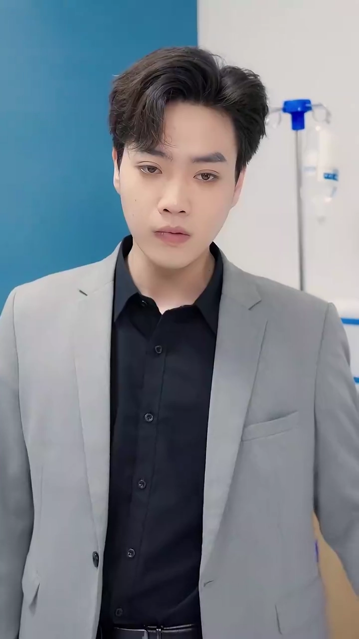 Let Me Go, Mr. ParanoidPhoto