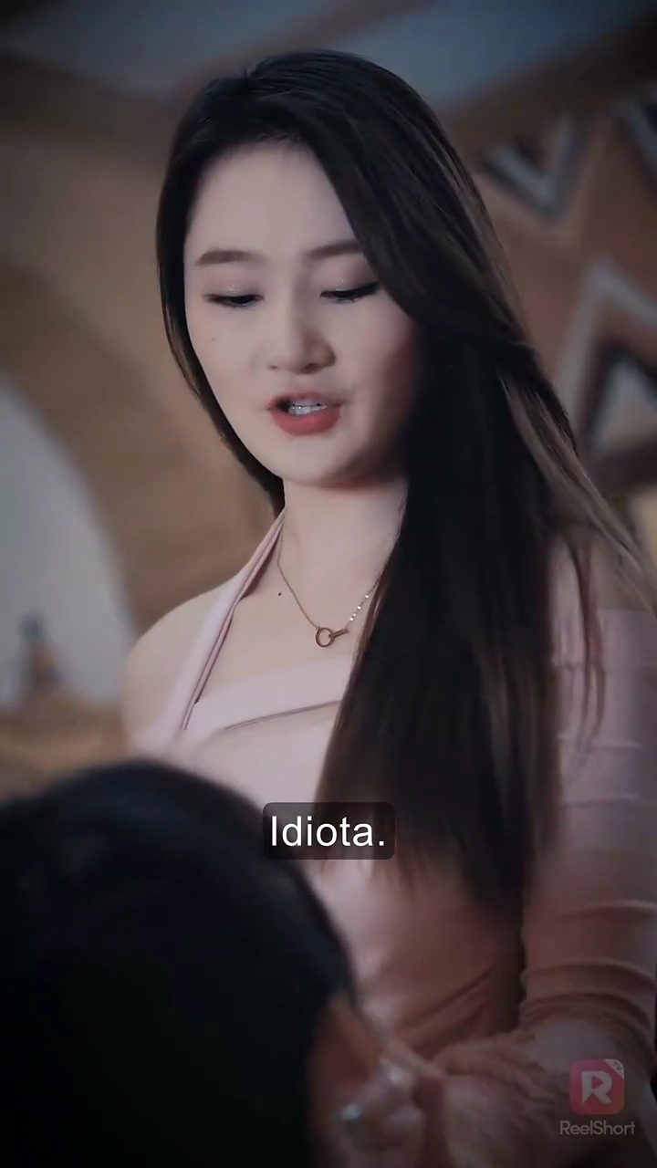 Renasceu Como a Queridinha do CEOFoto