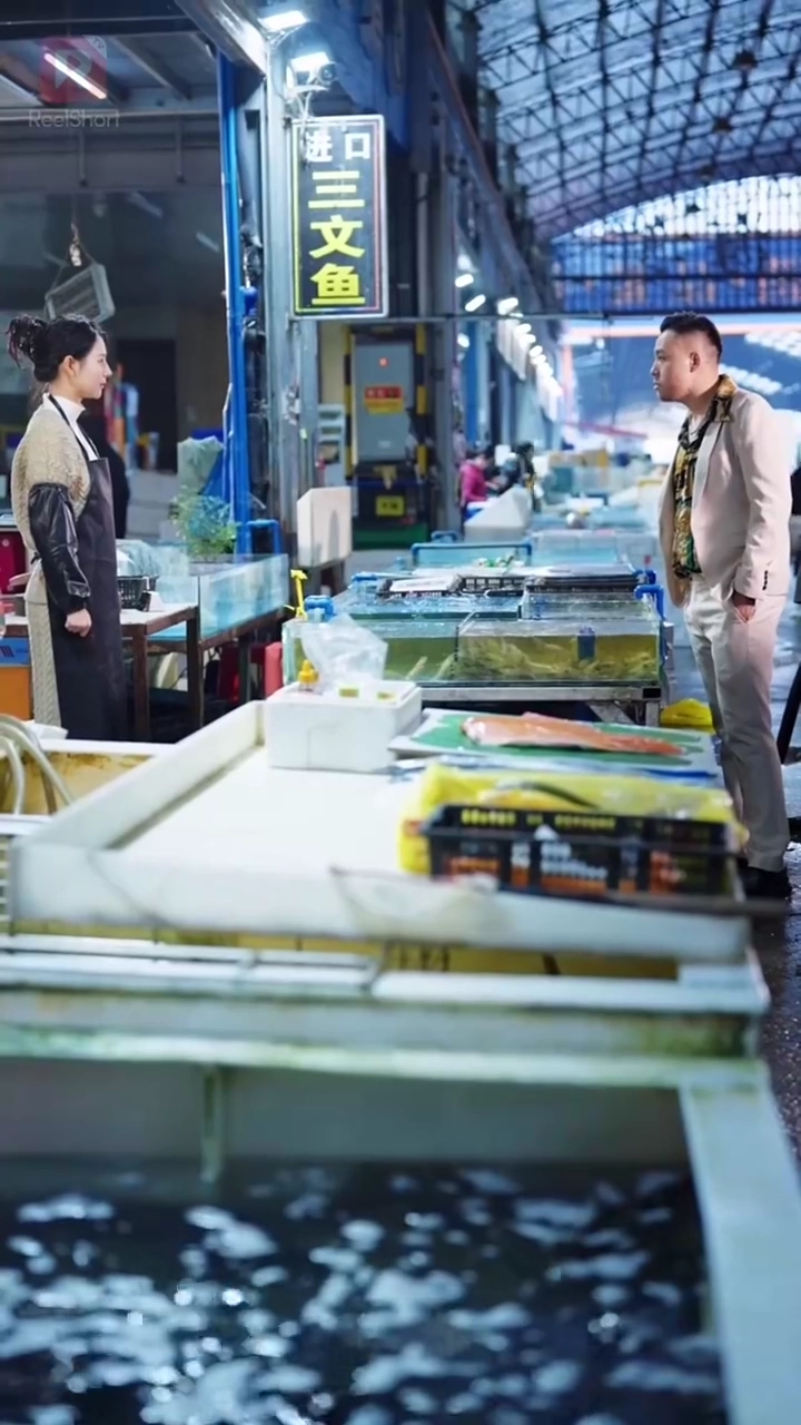 [dublado] Divorciada e Desejada! Meu Trio de Pretendentes de EliteFoto