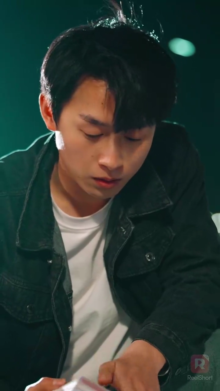 De Volta aos Tempos Modernos como o Mais RicoFoto