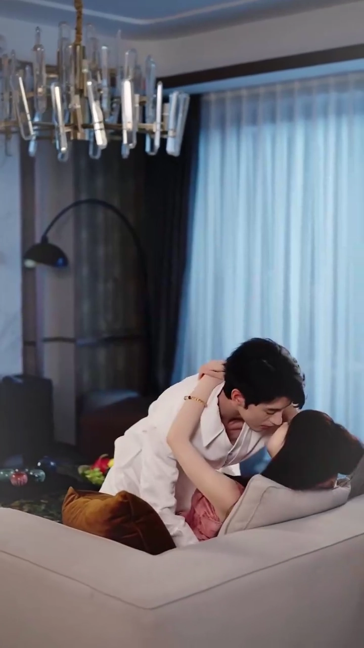 [Versão Dublada] Amor na Sombra, Verdade nas ChamasFoto