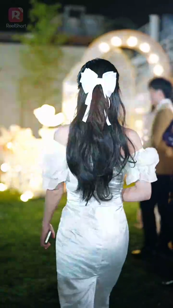 [dublado] Casados num Piscar de Olhos e Totalmente MimadosFoto