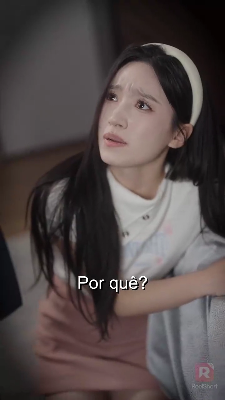 Chore aos Prantos ao Lado do Meu TúmuloFoto